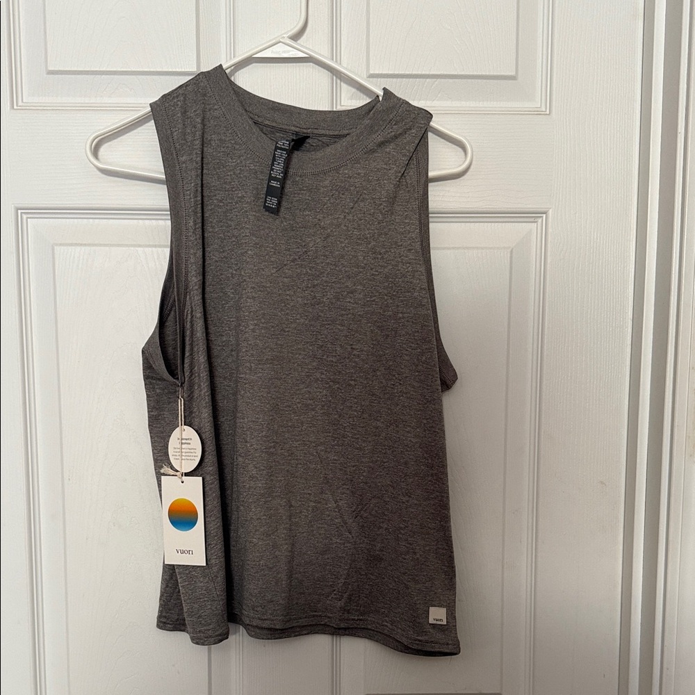 Vuori NWT Heather Grey Tank.  Size XL